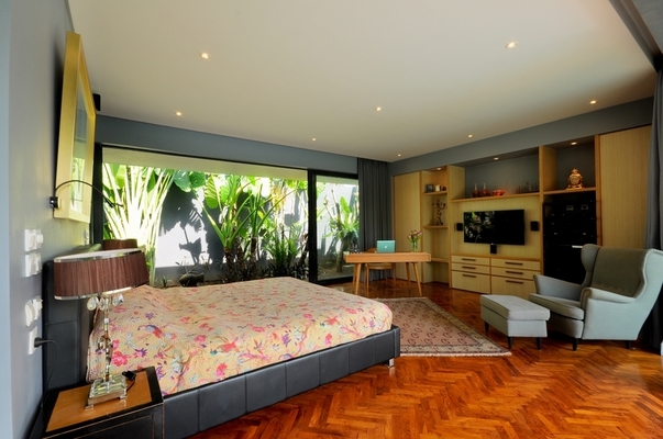  VILLA KAYU MAT CANGGU 