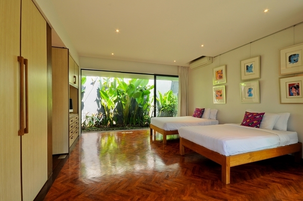  VILLA KAYU MAT CANGGU 