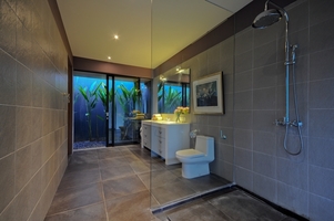  VILLA KAYU MAT CANGGU 