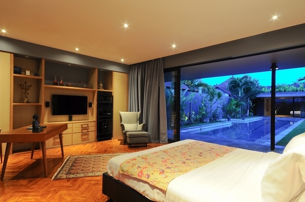  VILLA KAYU MAT CANGGU 