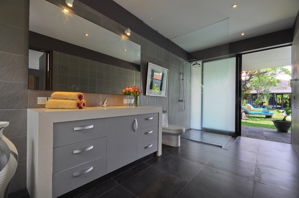  VILLA KAYU MAT CANGGU 