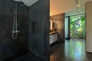  VILLA KAYU MAT CANGGU 