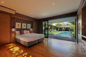  VILLA KAYU MAT CANGGU 
