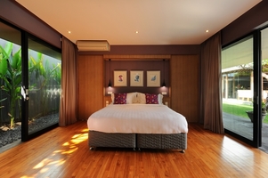  VILLA KAYU MAT CANGGU 
