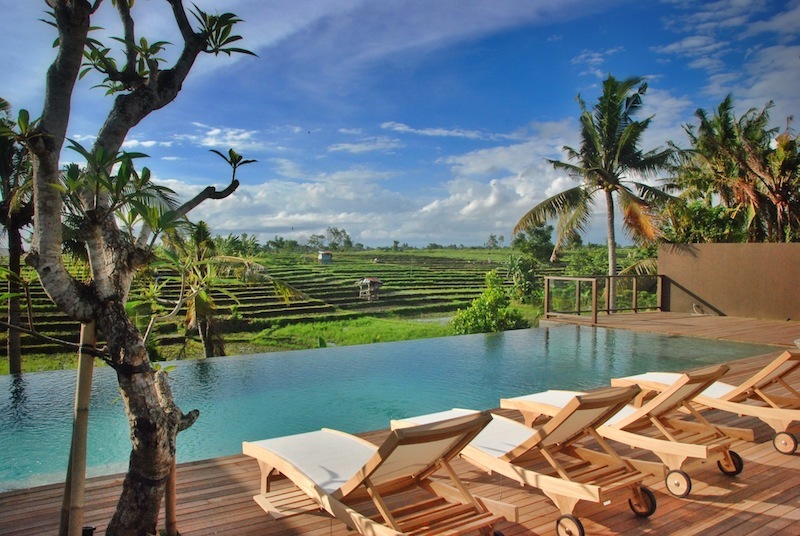  VILLA DELAPAN CANGGU 