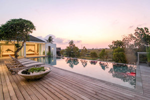  VILLA DELAPAN CANGGU 