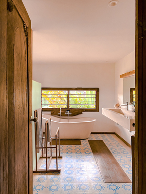  VILLA LANTAI UMALAS 
