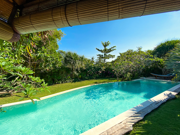  VILLA LANTAI UMALAS 