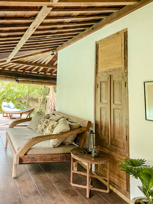  VILLA LANTAI UMALAS 