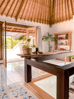  VILLA LANTAI UMALAS 