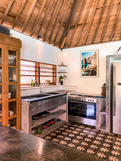  VILLA LANTAI UMALAS 