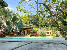  VILLA LANTAI UMALAS 