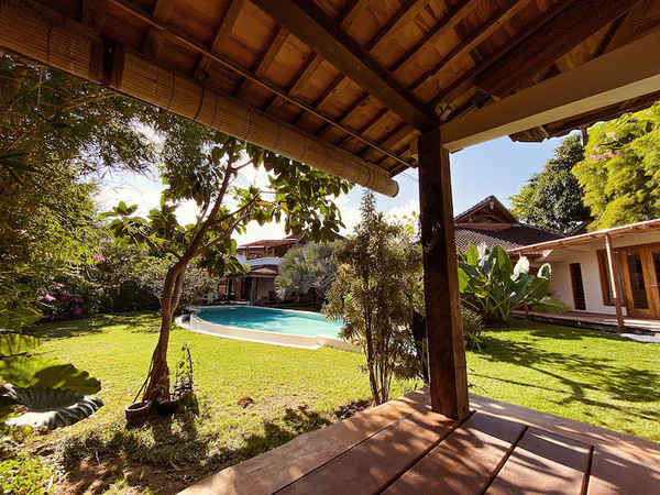  VILLA LANTAI UMALAS 