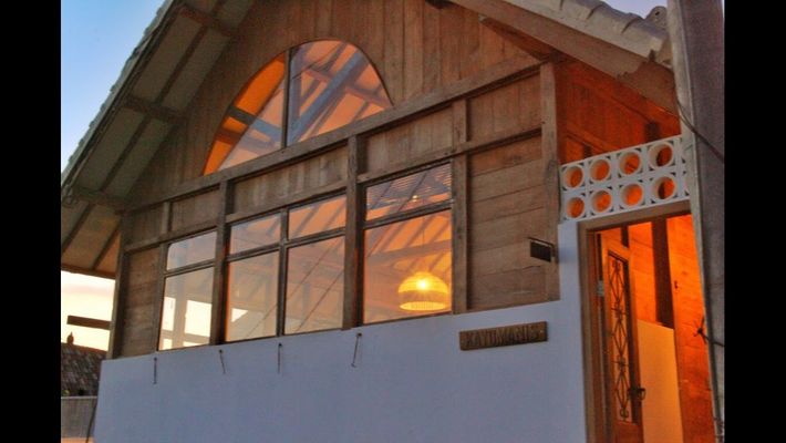  VILLA KAYU KECIL 