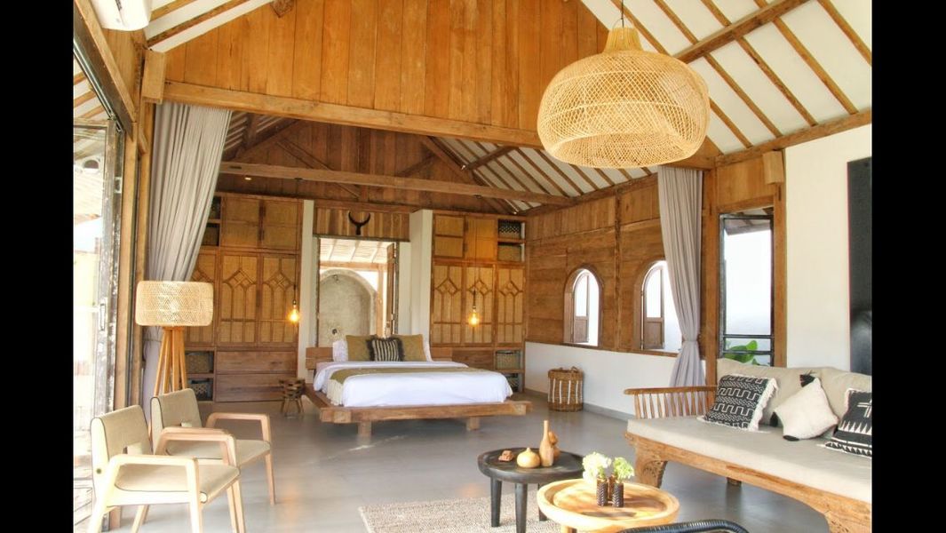  VILLA KAYU KECIL 
