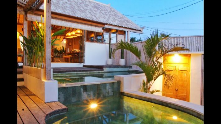  VILLA KAYU KECIL 