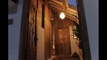  VILLA KAYU KECIL 