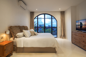  VILLA AZUR 