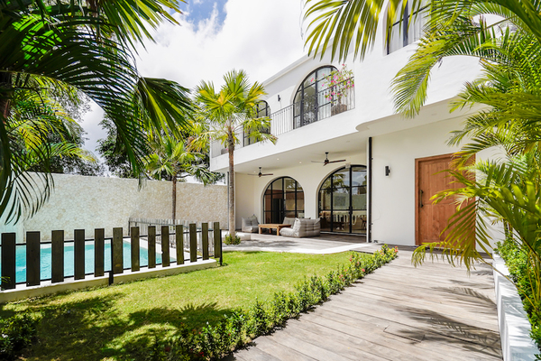  VILLA AZUR 