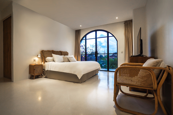  VILLA AZUR 