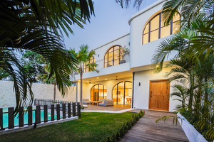  VILLA AZUR 