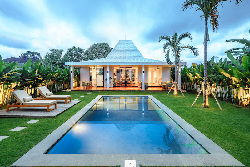  VILLA WHITE JOGLO 