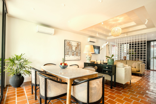  VILLA WHITE JOGLO 