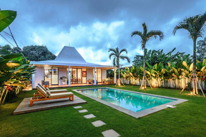  VILLA WHITE JOGLO 