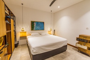 VILLA DONA 