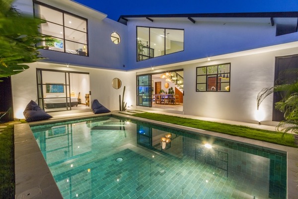  VILLA DONA 