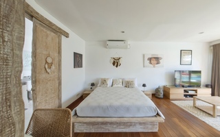  VILLA CECILIA 