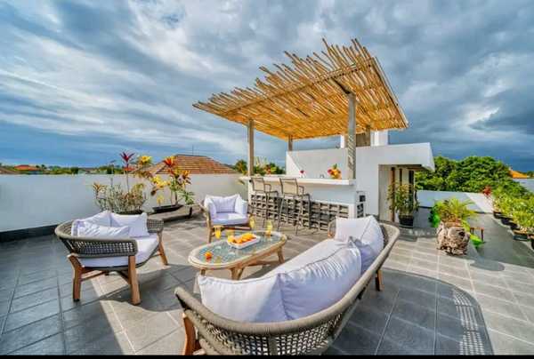  VILLA SLIM 