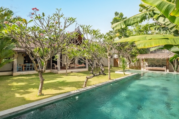 VILLA KAYUSTEPH 