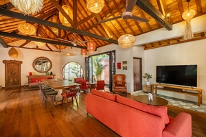  VILLA KAYUSTEPH 