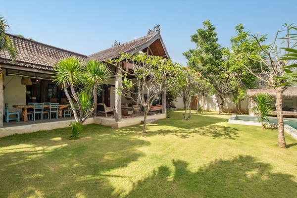  VILLA KAYUSTEPH 
