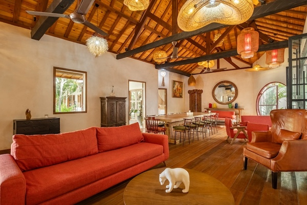  VILLA KAYUSTEPH 