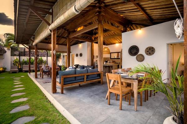  VILLA SENANG 