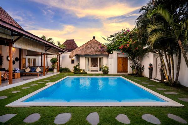  VILLA SENANG 