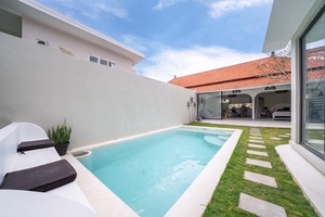  VILLA NASNAS 