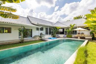 VILLA SAWAH BIRU 