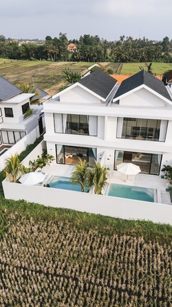  VILLA CLARISSA KEDUNGU 