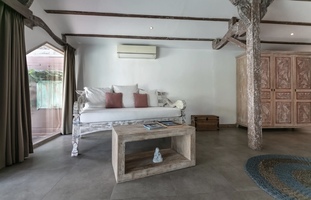  VILLA GREGOS 