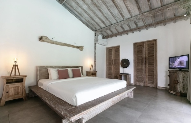  VILLA GREGOS 