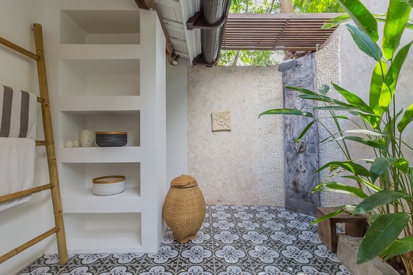  VILLA KAYULAMA UMALAS 