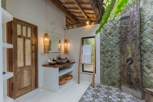  VILLA KAYULAMA UMALAS 