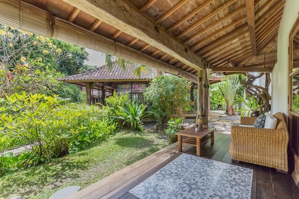  VILLA KAYULAMA UMALAS 