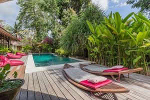  VILLA KAYULAMA UMALAS 