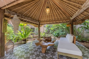  VILLA KAYULAMA UMALAS 