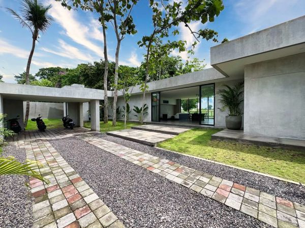  VILLA CALKABA 