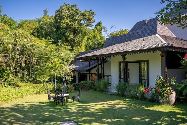 VILLA YU